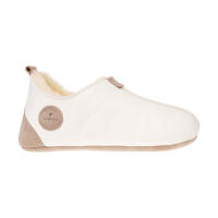 Odinės šlepetės iš aukštikalnių