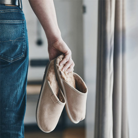 Odinės šlepetės iš aukštikalnių